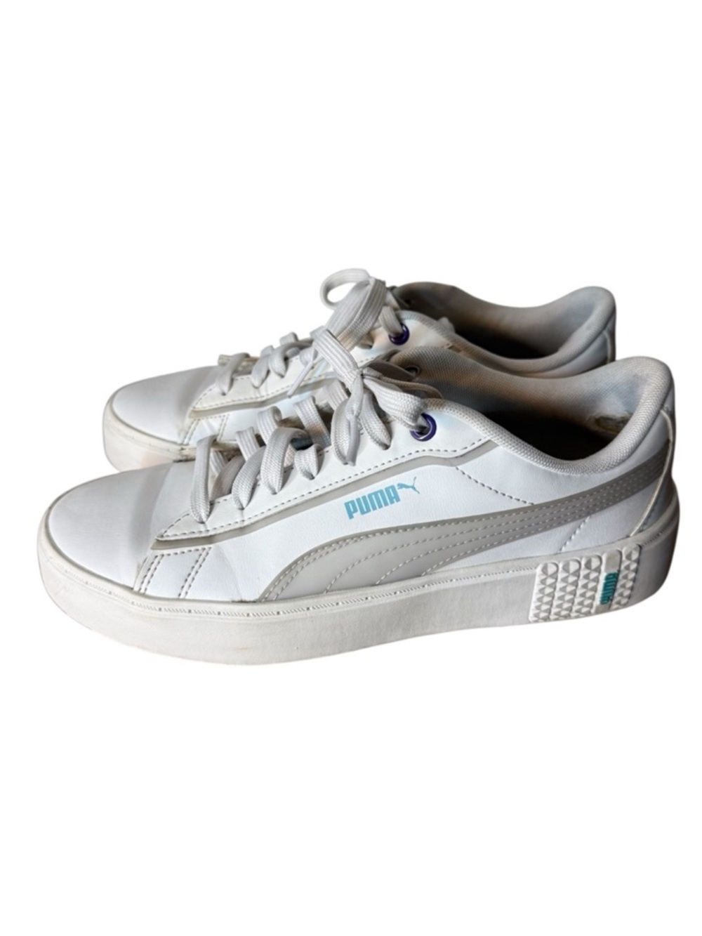 PUMA Smash Platform V2 Candy White Sneakers Streetwear Iridescent Size 8.5 *Flaw